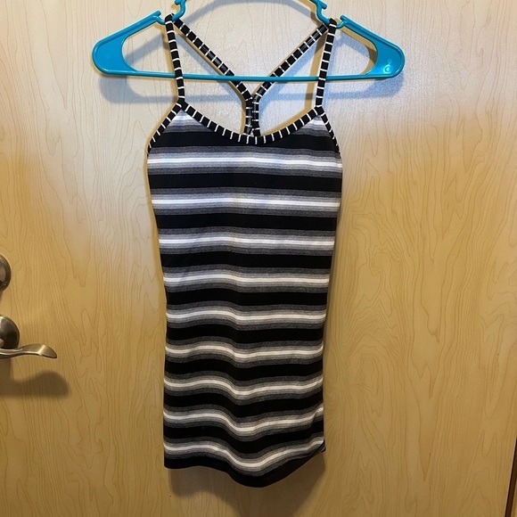 Lululemon tank top - Picture 2 of 4